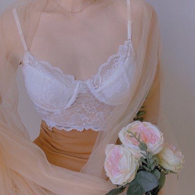 Áo crop gọng ren trắng