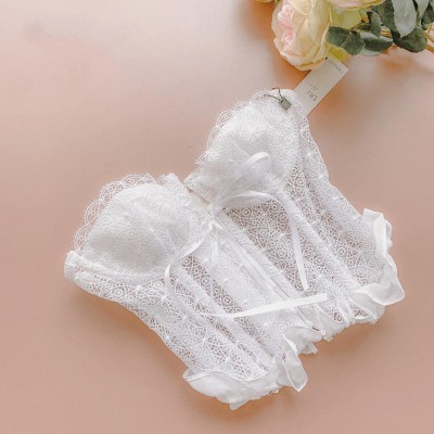 Áp corset ren bèo lai trắng