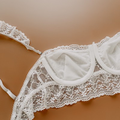 Set bra gọng cánh tiên màu trắng hoa nhí