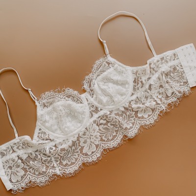 Áo corset ren mi trắng bản dài