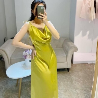 Váy lụa hai dây màu vàng chanh
